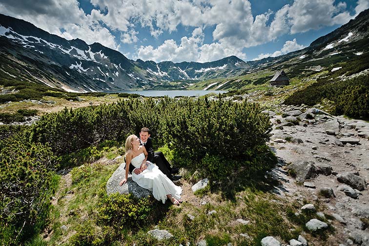 Plener ślubny Tatry. Fotografia ślubna w miastach Nowy Targ, Zakopane, Kraków. Fotograf na wesele - Podhale.